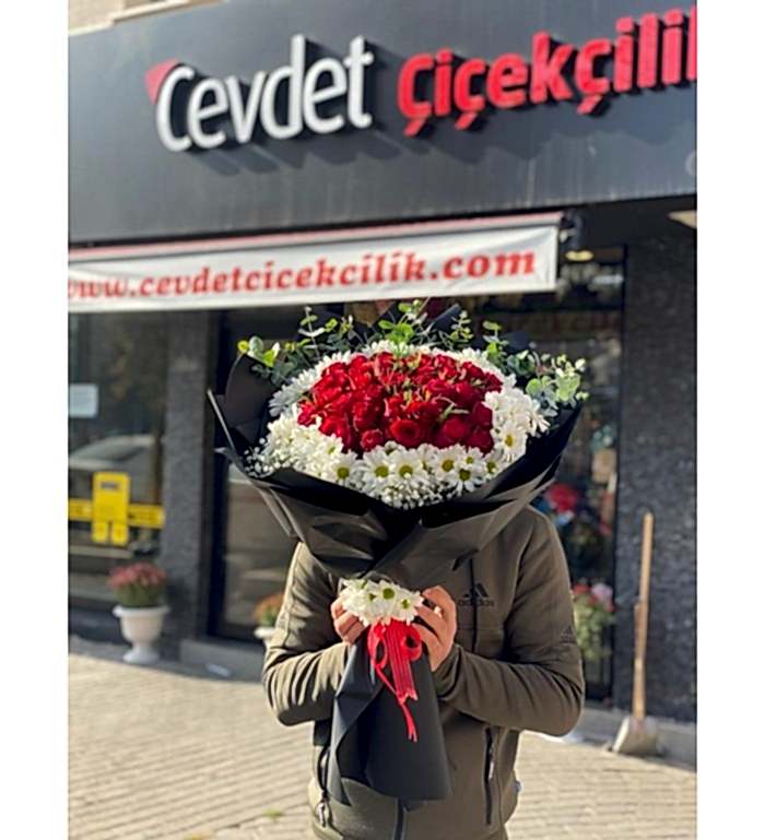 41 Adet Kırmızı Gül Ve Papatya